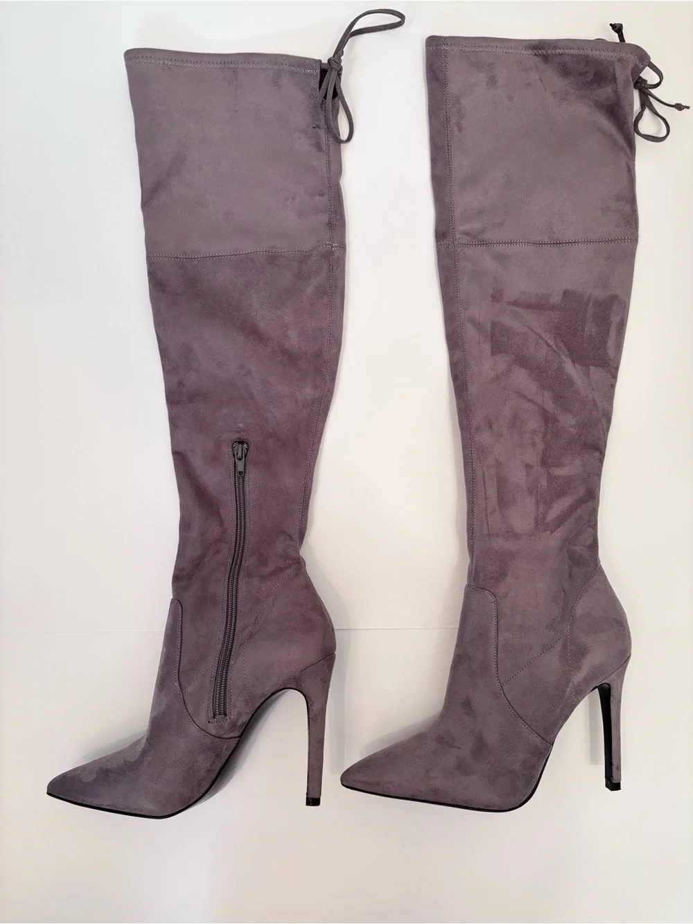 Guess chic over